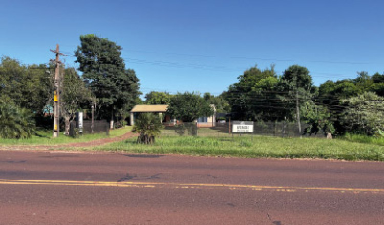 Terreno con casa en venta - Obligado